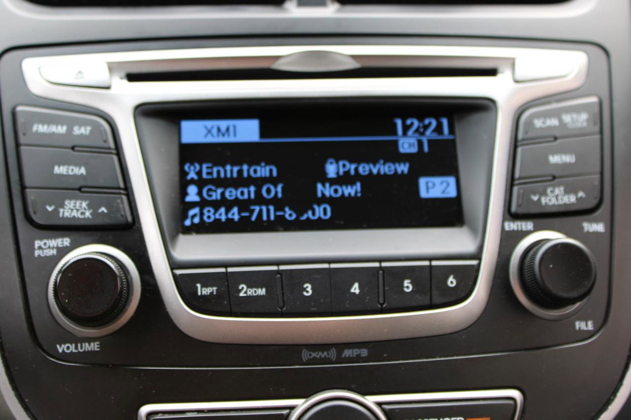 Used 2017 Hyundai Accent SE FWD image 29
