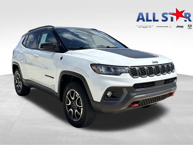 Used 2025 Jeep Compass Trailhawk image 1