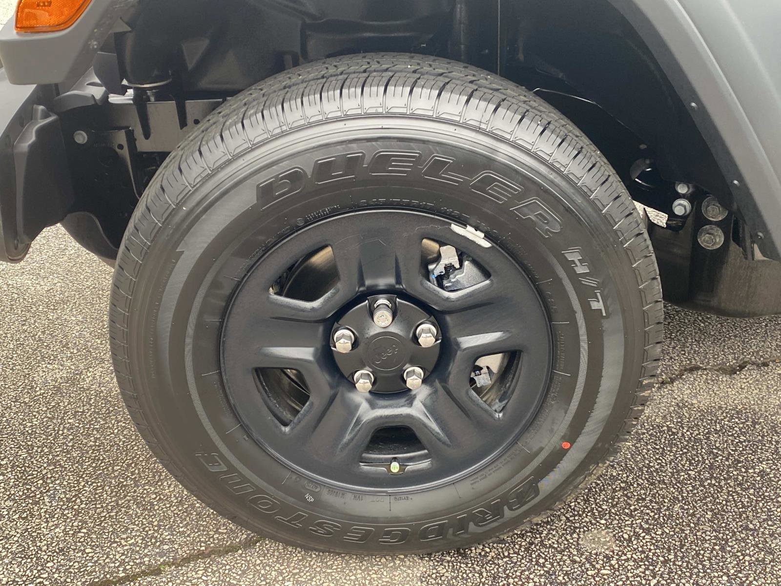 New 2026 Jeep Gladiator Sport image 6