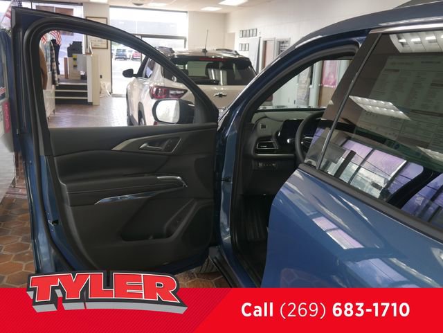 New 2026 Chevrolet Traverse LT w/ Driver Confidence Package image 17