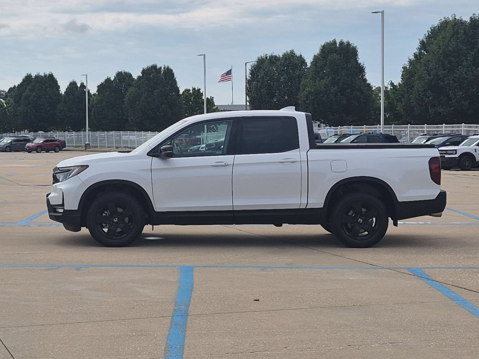 Certified 2024 Honda Ridgeline Black Edition image 9