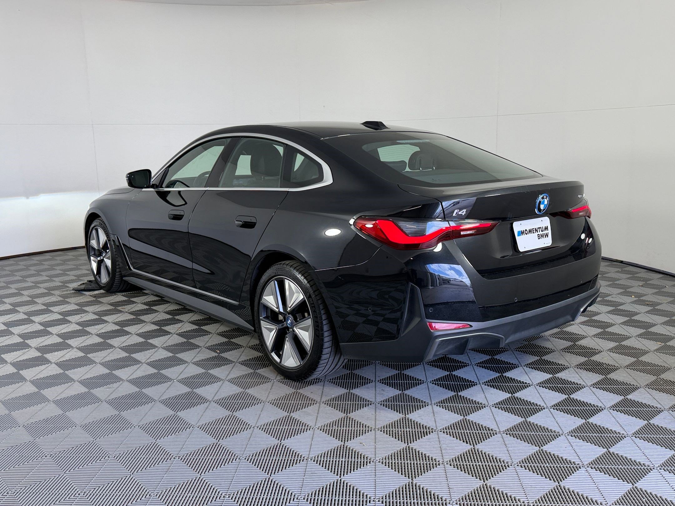 Used 2023 BMW i4 eDrive35 w/ Premium Package image 3