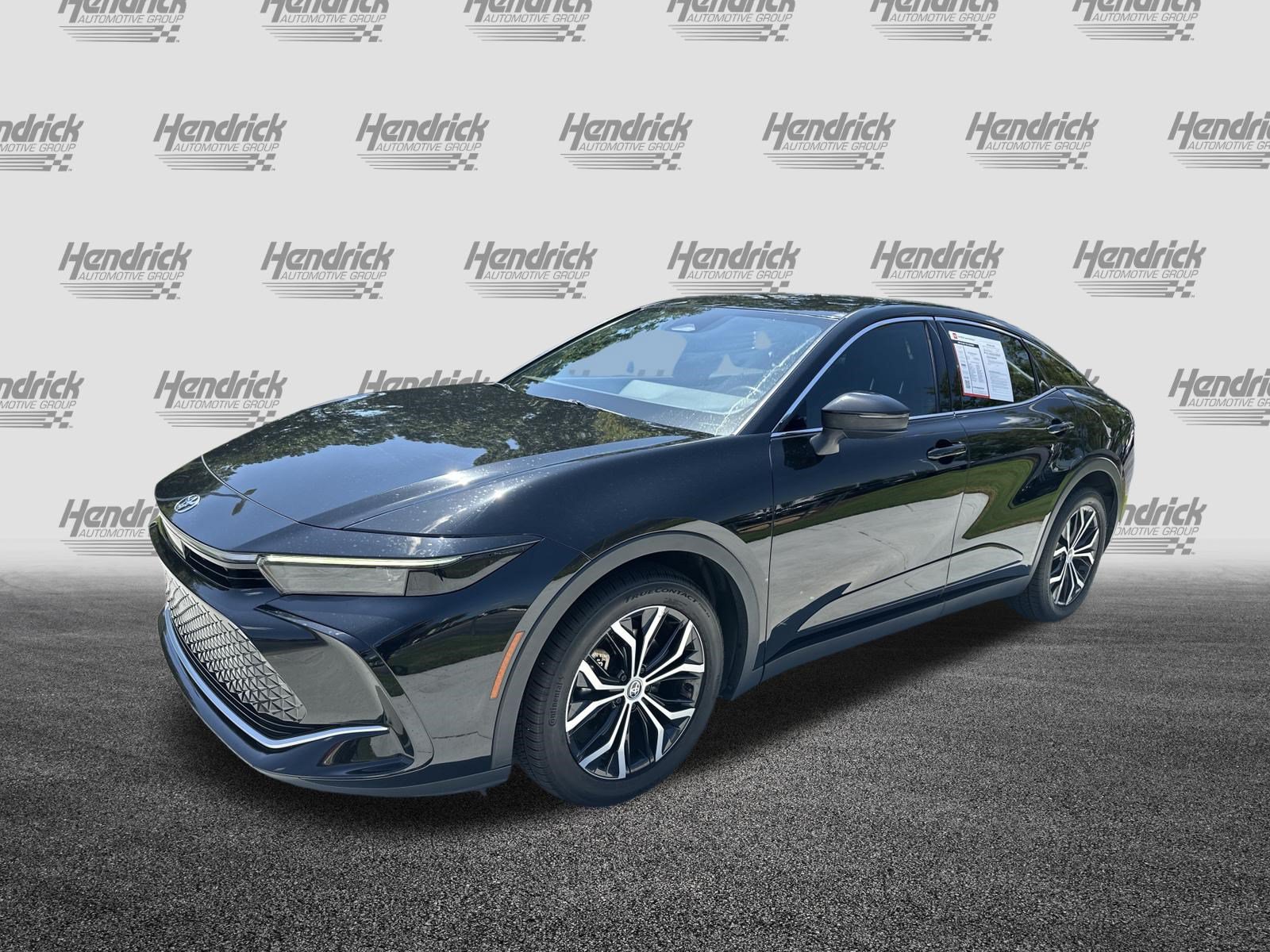 Certified 2023 Toyota Crown AWD/4WD image 5