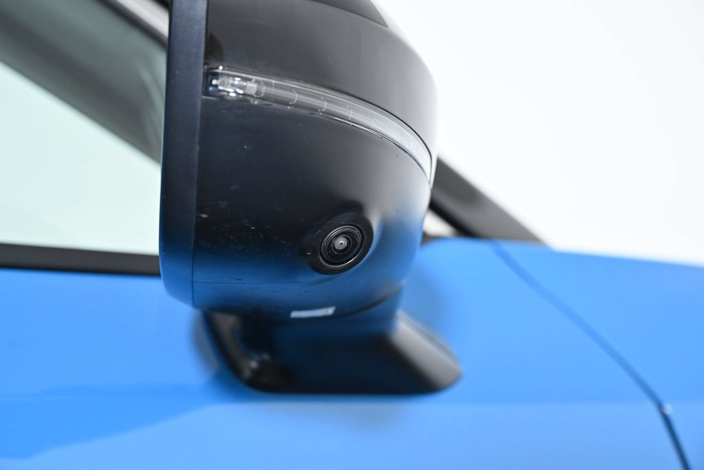 Certified 2025 Nissan Kicks SR AWD/4WD image 13