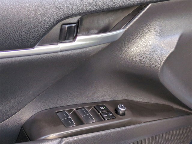 Used 2023 Toyota Camry XSE image 23