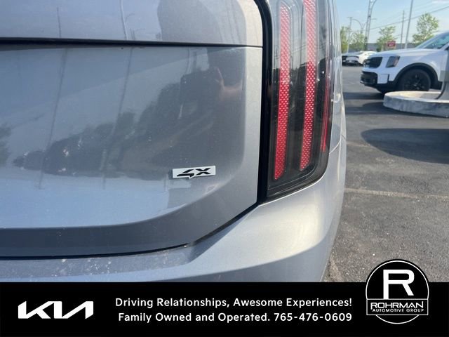 Used 2025 Kia Telluride EX w/ EX Captain's Chair Package AWD/4WD image 6