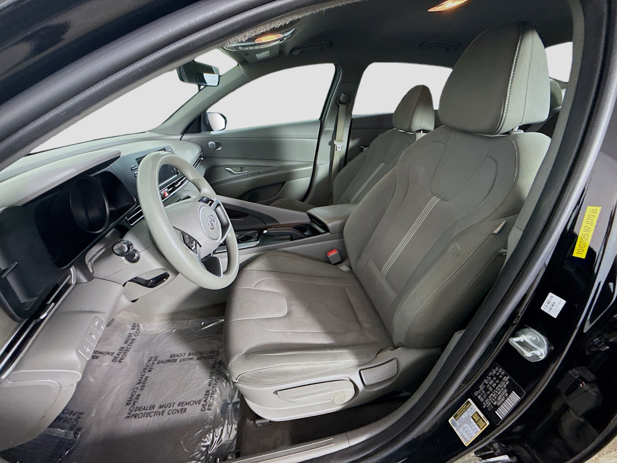 Used 2023 Hyundai Elantra SE image 21