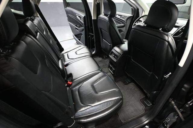 Used 2016 Ford Edge Titanium w/ Technology Package AWD/4WD image 34