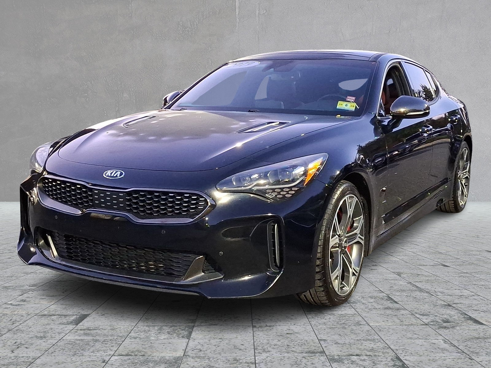 Used 2019 Kia Stinger GT1 RWD image 3
