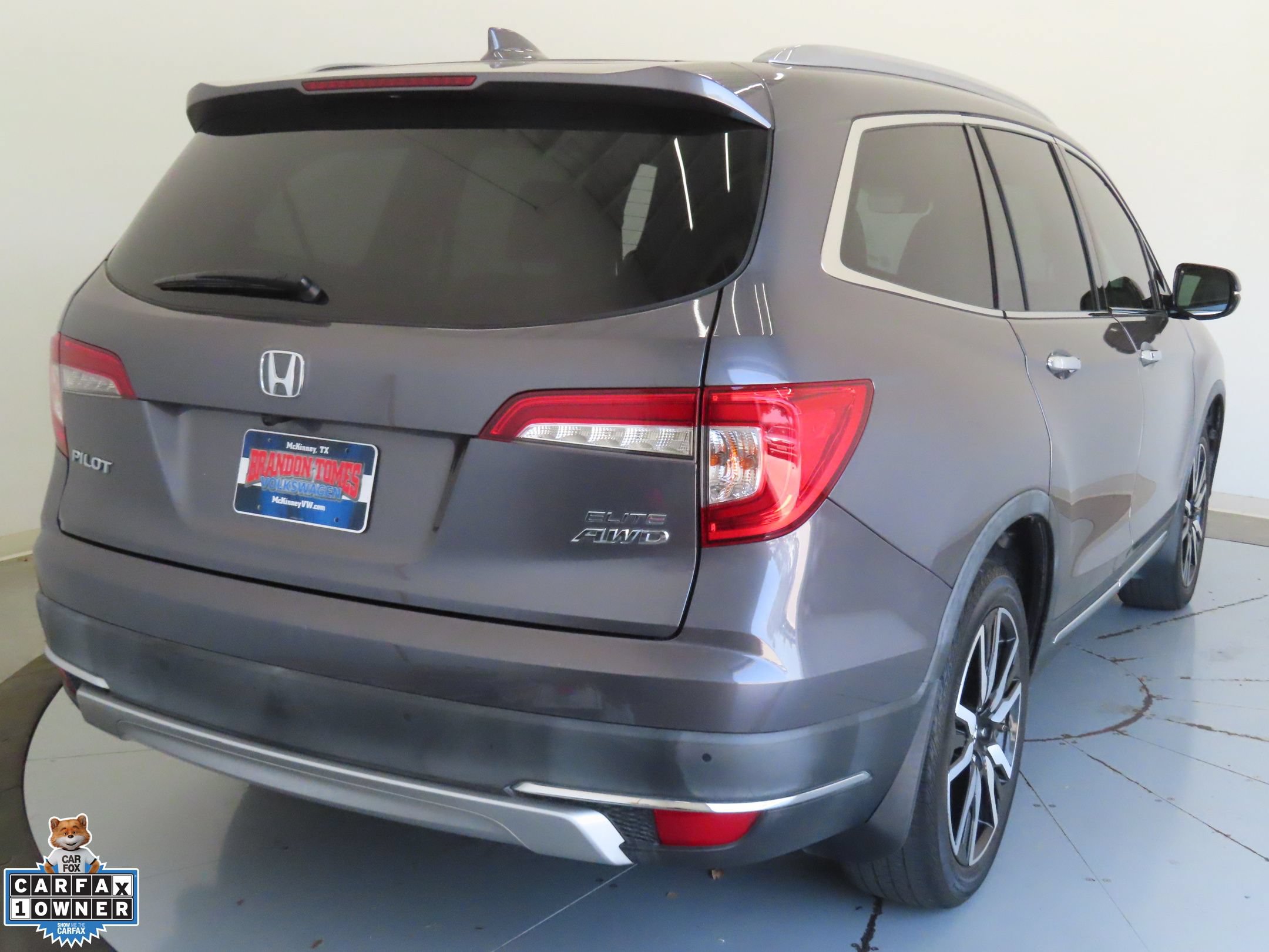 Used 2019 Honda Pilot Elite image 3