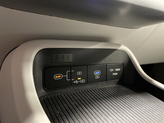 Used 2024 Hyundai Kona SEL FWD image 28