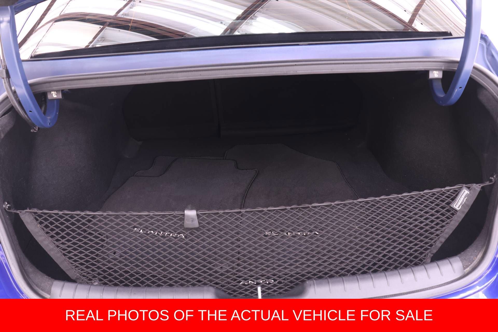 Used 2021 Hyundai Elantra SEL w/ Convenience + Premium Package image 16