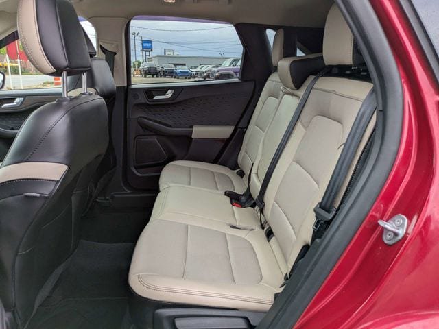 Used 2020 Ford Escape Titanium AWD/4WD image 14