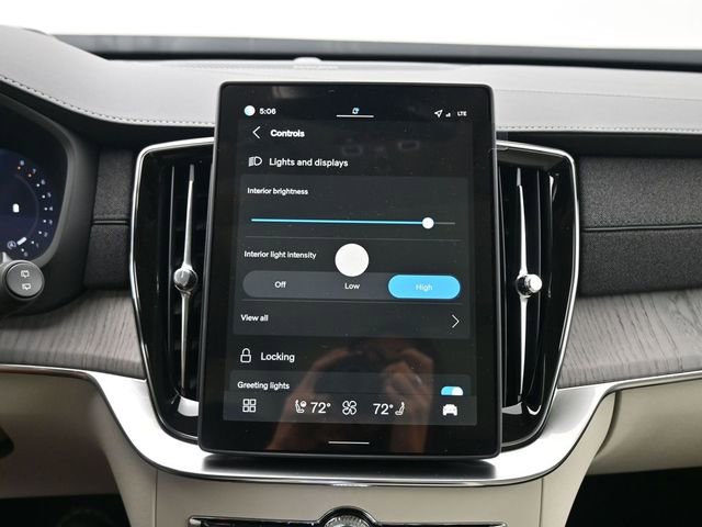 New 2026 Volvo XC90 B6 Ultra w/ Protection Package image 16