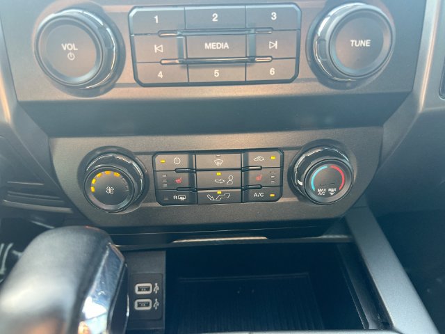 Used 2020 Ford F150 XLT w/ Equipment Group 302A Luxury AWD/4WD image 26