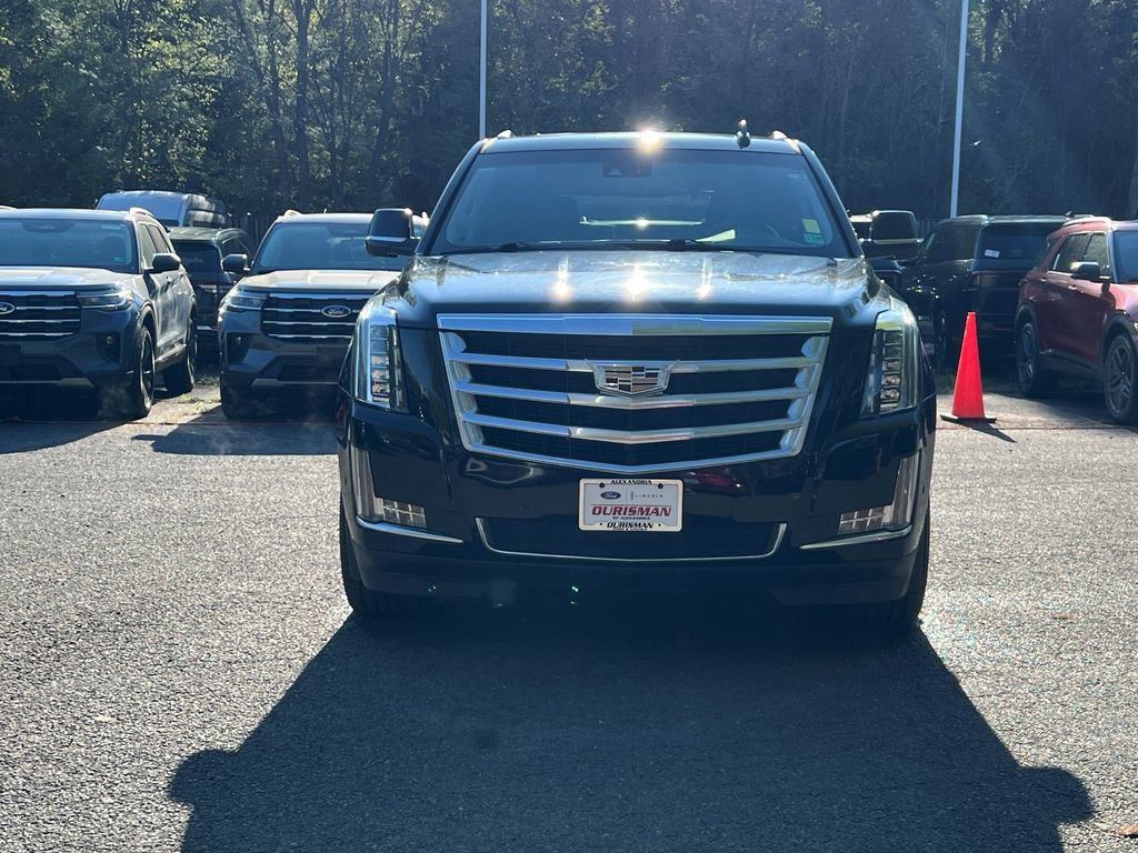 Used 2019 Cadillac Escalade Premium Luxury image 2