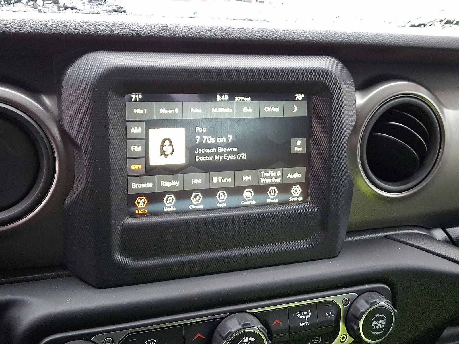 Certified 2023 Jeep Gladiator Willys image 18