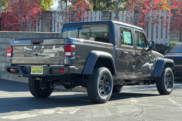 New 2026 Jeep Gladiator Sport AWD/4WD image 4