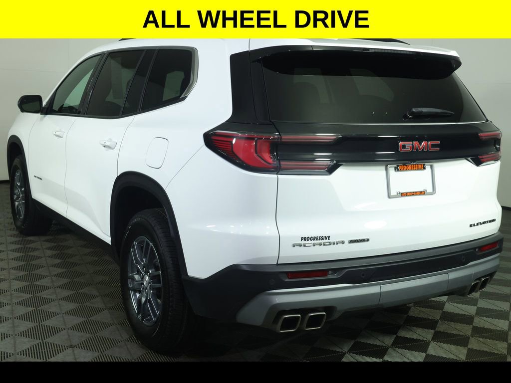 Used 2025 GMC Acadia Elevation image 4