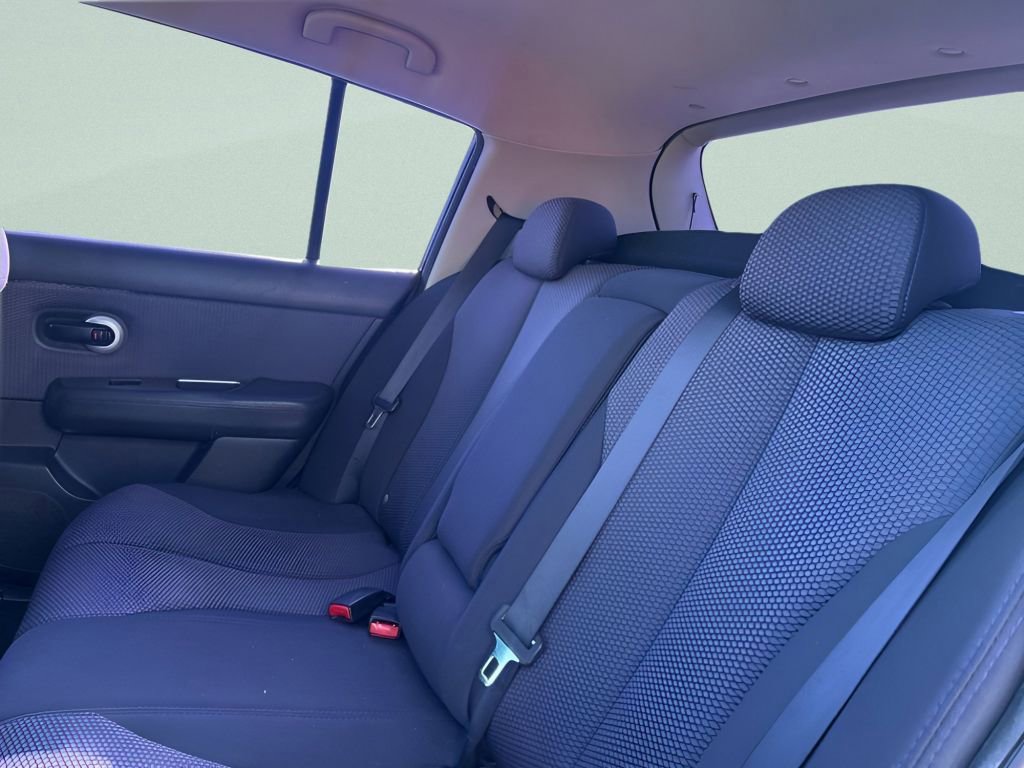 Used 2009 Nissan Versa SL image 18