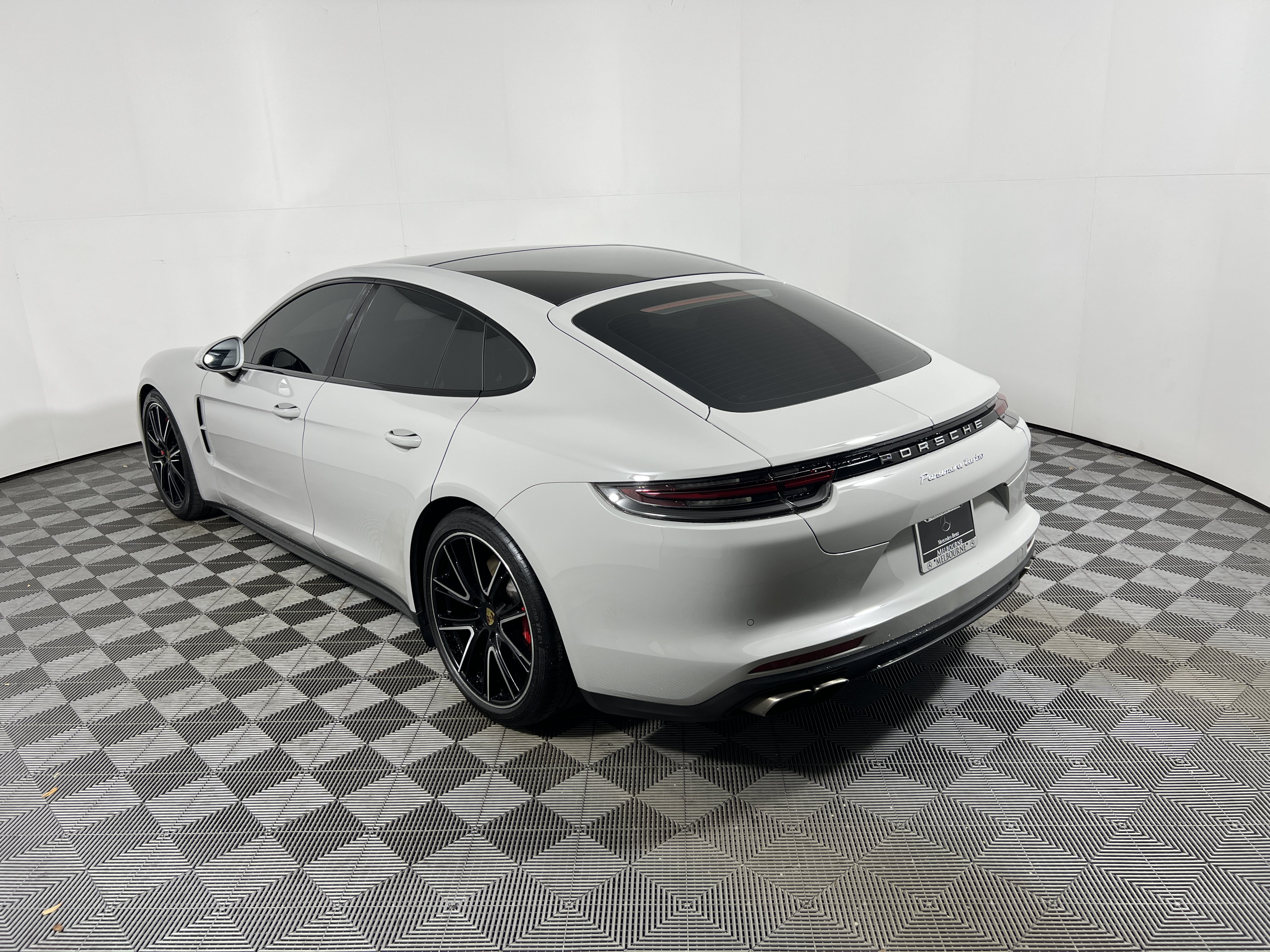 Used 2018 Porsche Panamera Turbo w/ Premium Package Plus AWD/4WD image 3