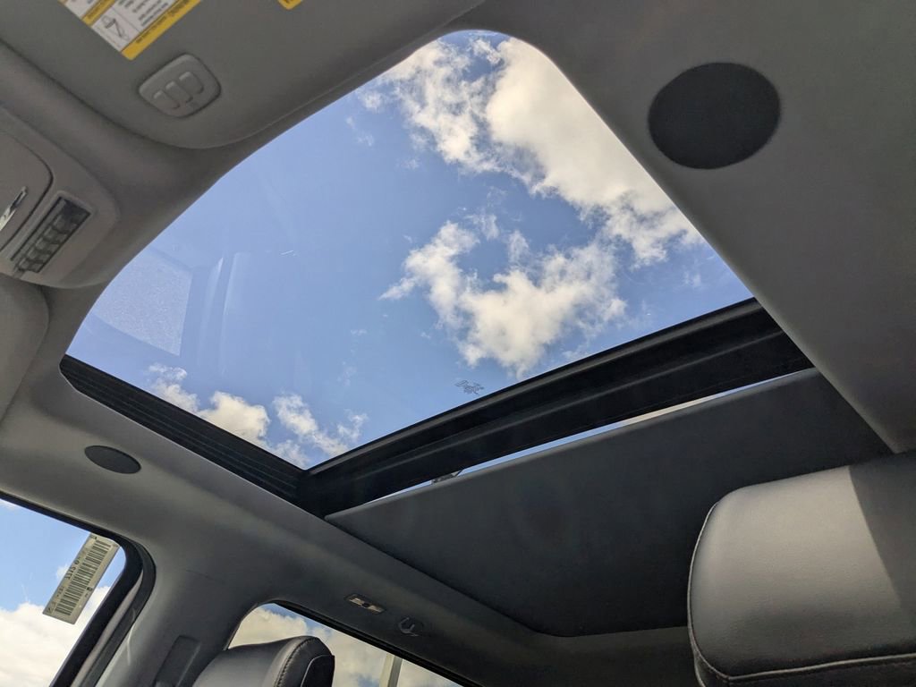 New 2026 Ford F250 Lariat w/ Black Appearance Package image 22