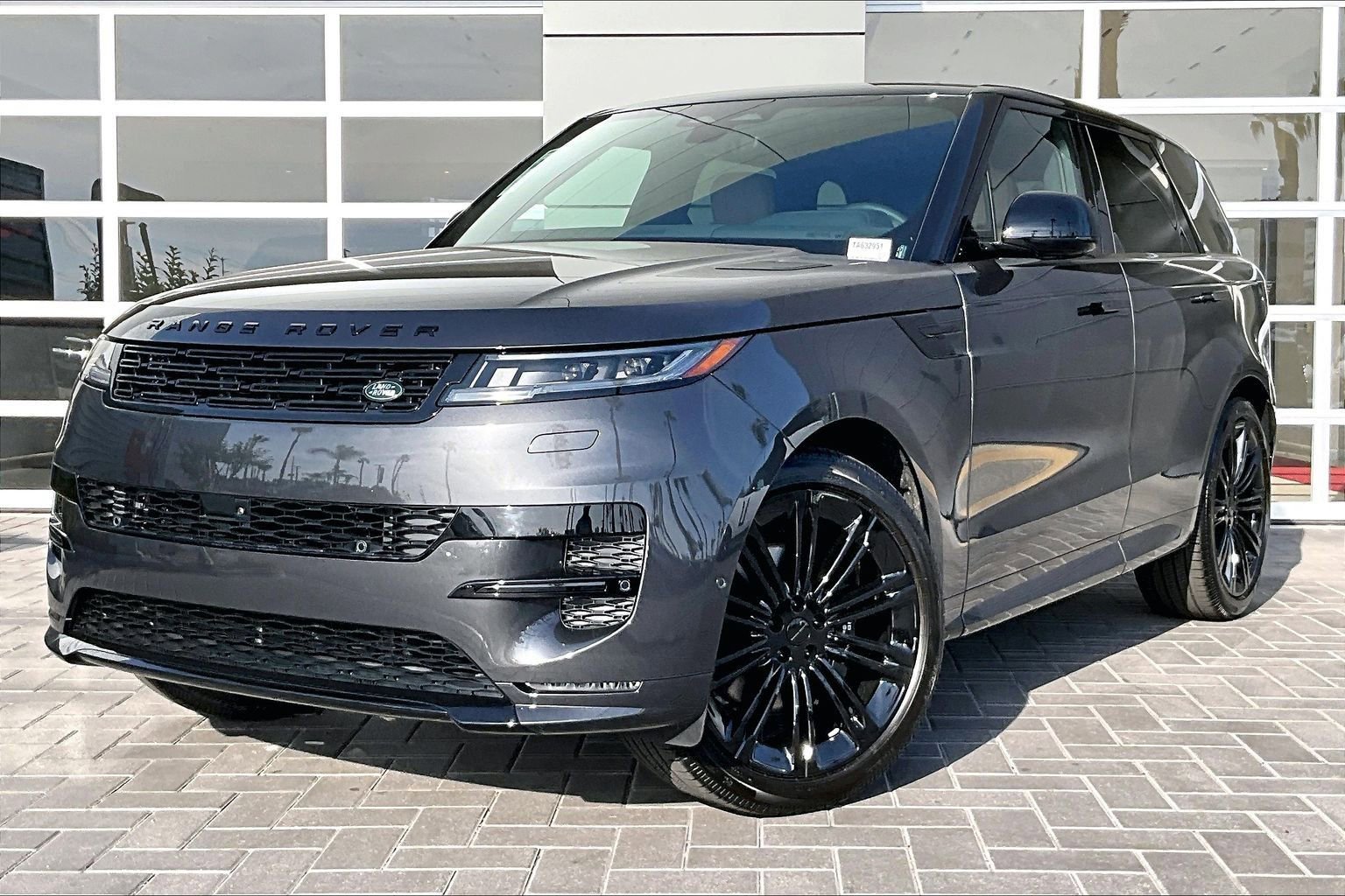New 2026 Land Rover Range Rover Sport Dynamic SE image 1