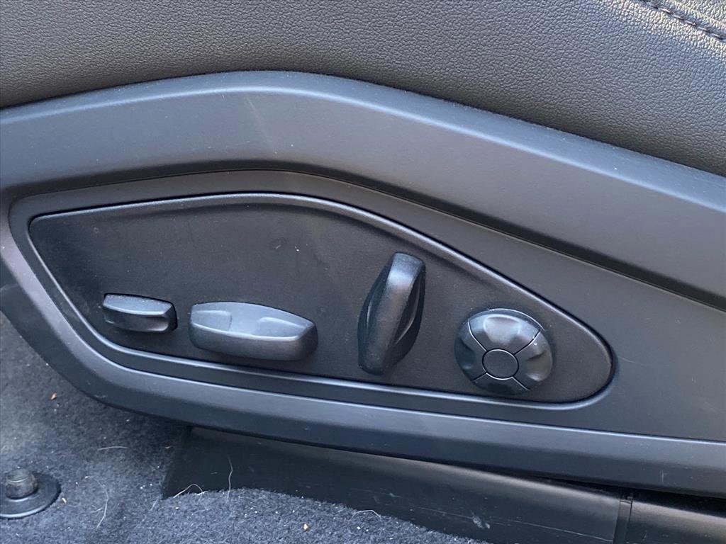 Used 2023 Audi e-tron GT Premium Plus image 11