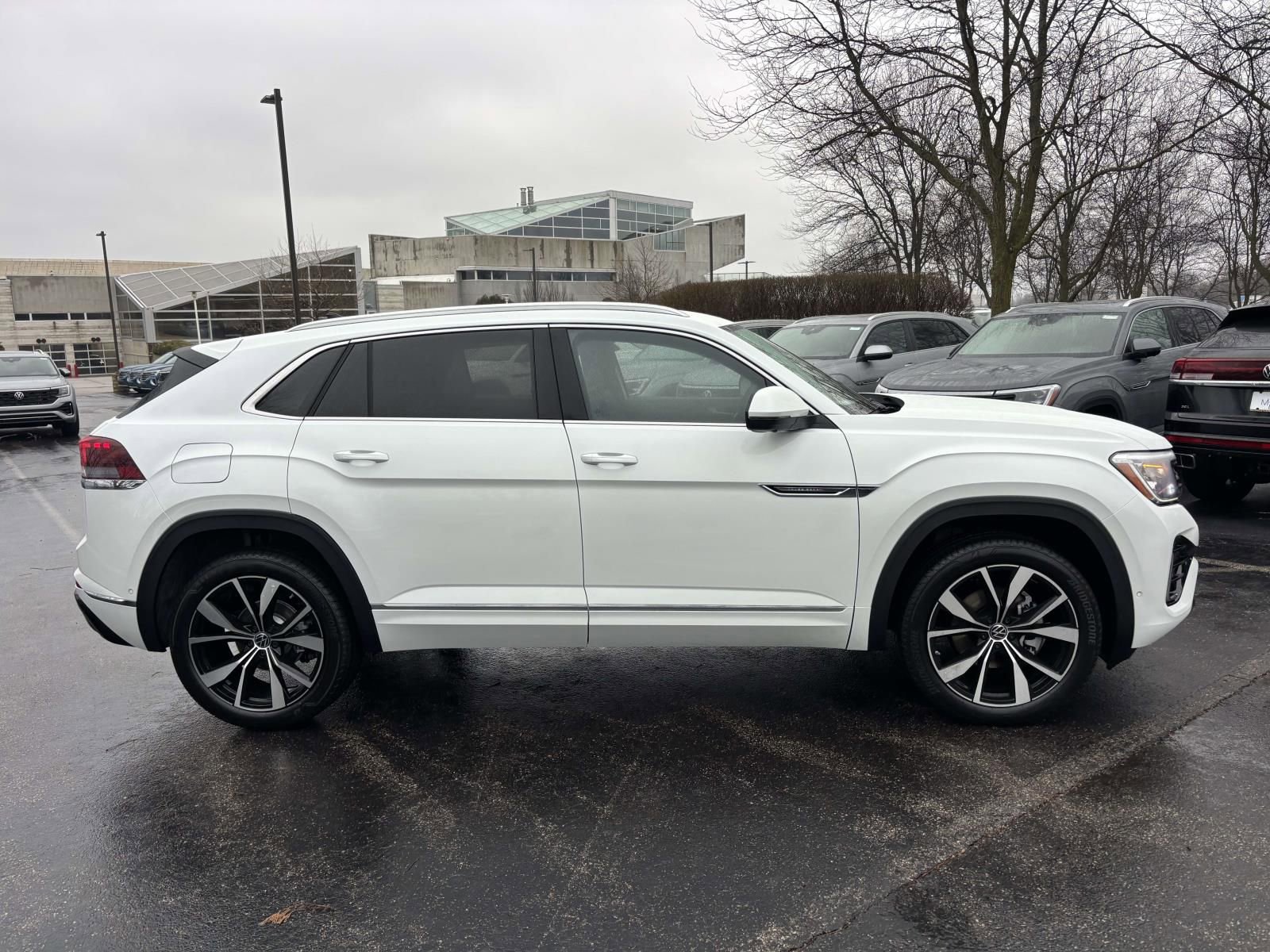 New 2026 Volkswagen Atlas Cross Sport SEL Premium R-Line AWD/4WD image 8