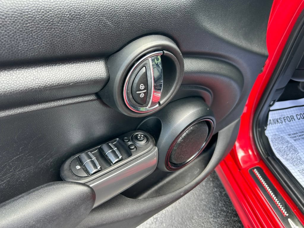 Used 2015 MINI Cooper 4-Door Hardtop FWD image 10