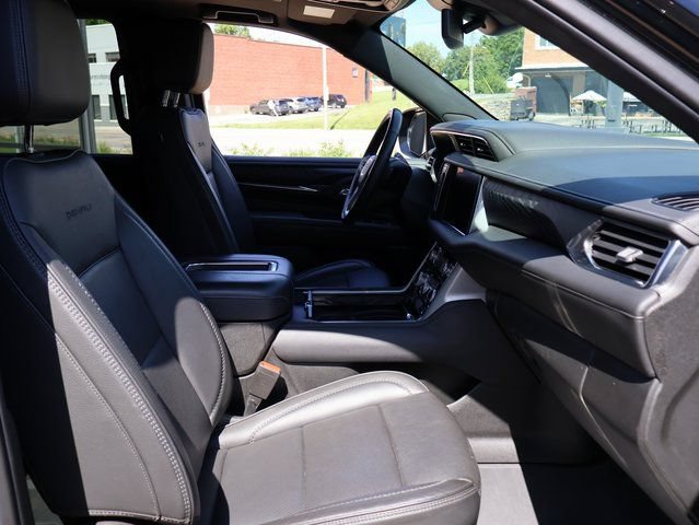 Used 2023 GMC Yukon Denali AWD/4WD image 9