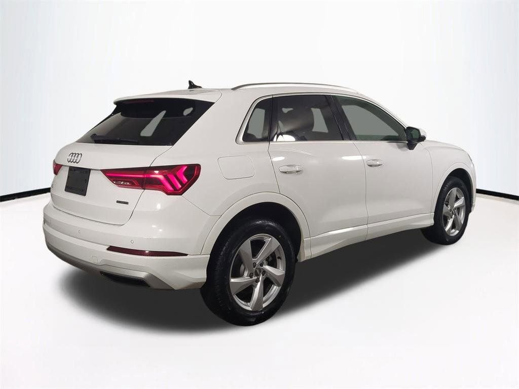 Used 2020 Audi Q3 2.0T Premium w/ Convenience Package image 5