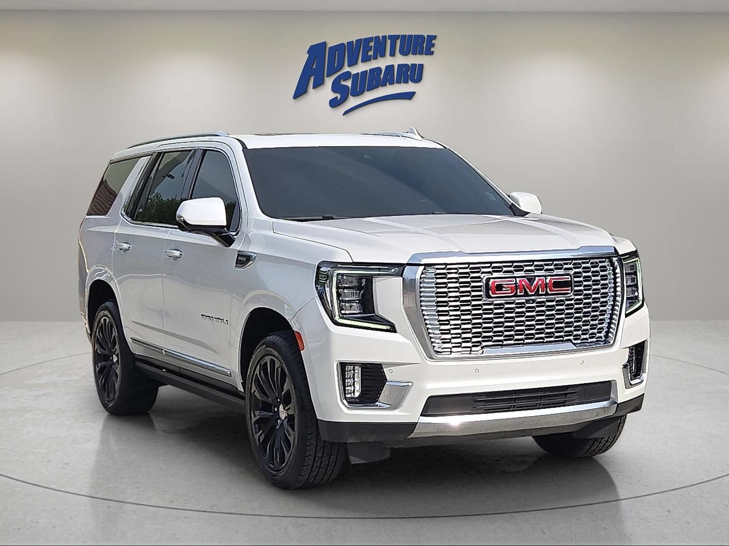 Used 2023 GMC Yukon Denali AWD/4WD image 1
