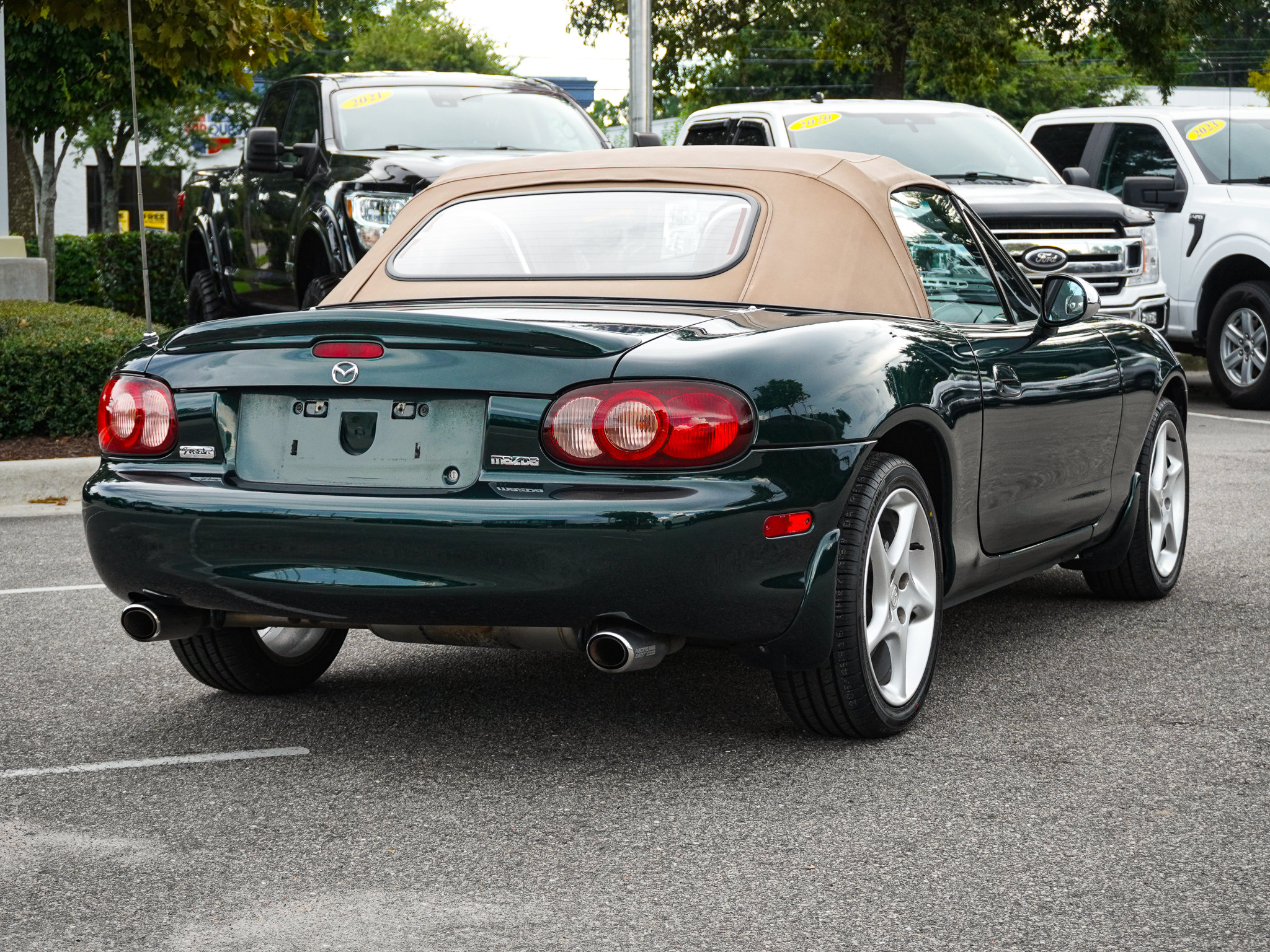 Used 2002 MAZDA MX-5 Miata LS RWD image 10