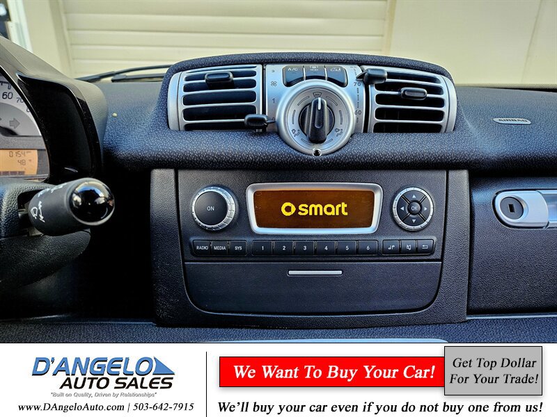 Used 2013 smart fortwo pure RWD image 31