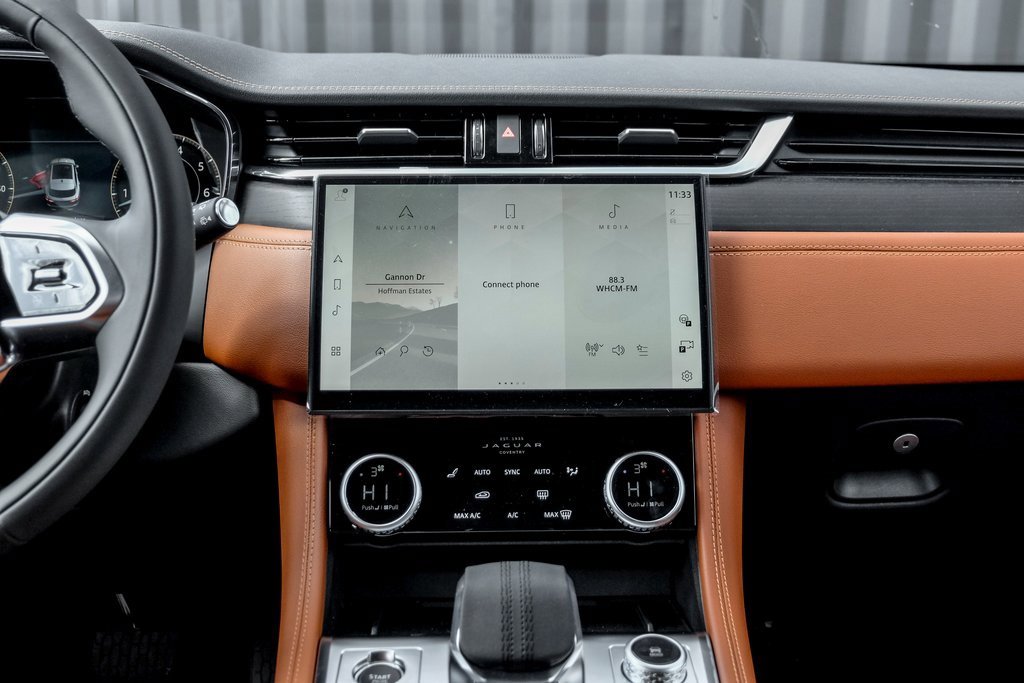 New 2026 Jaguar F-PACE R-Dynamic S image 18