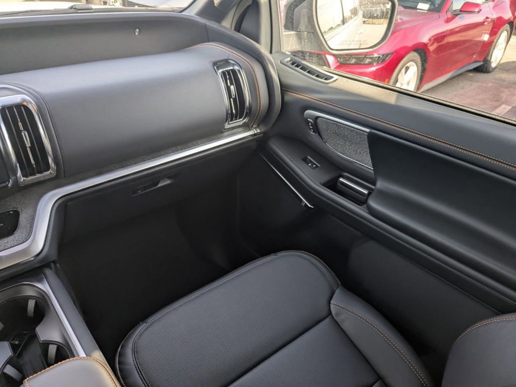 New 2026 Ford Expedition Tremor image 18