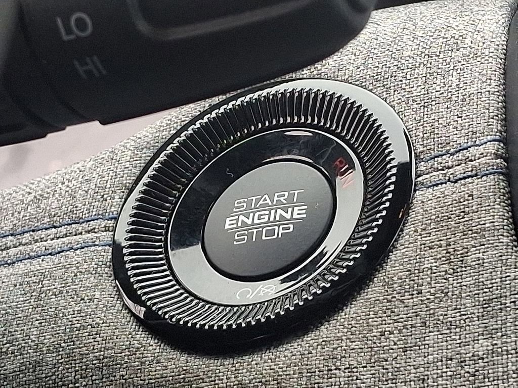 Used 2024 Jeep Compass Latitude image 22