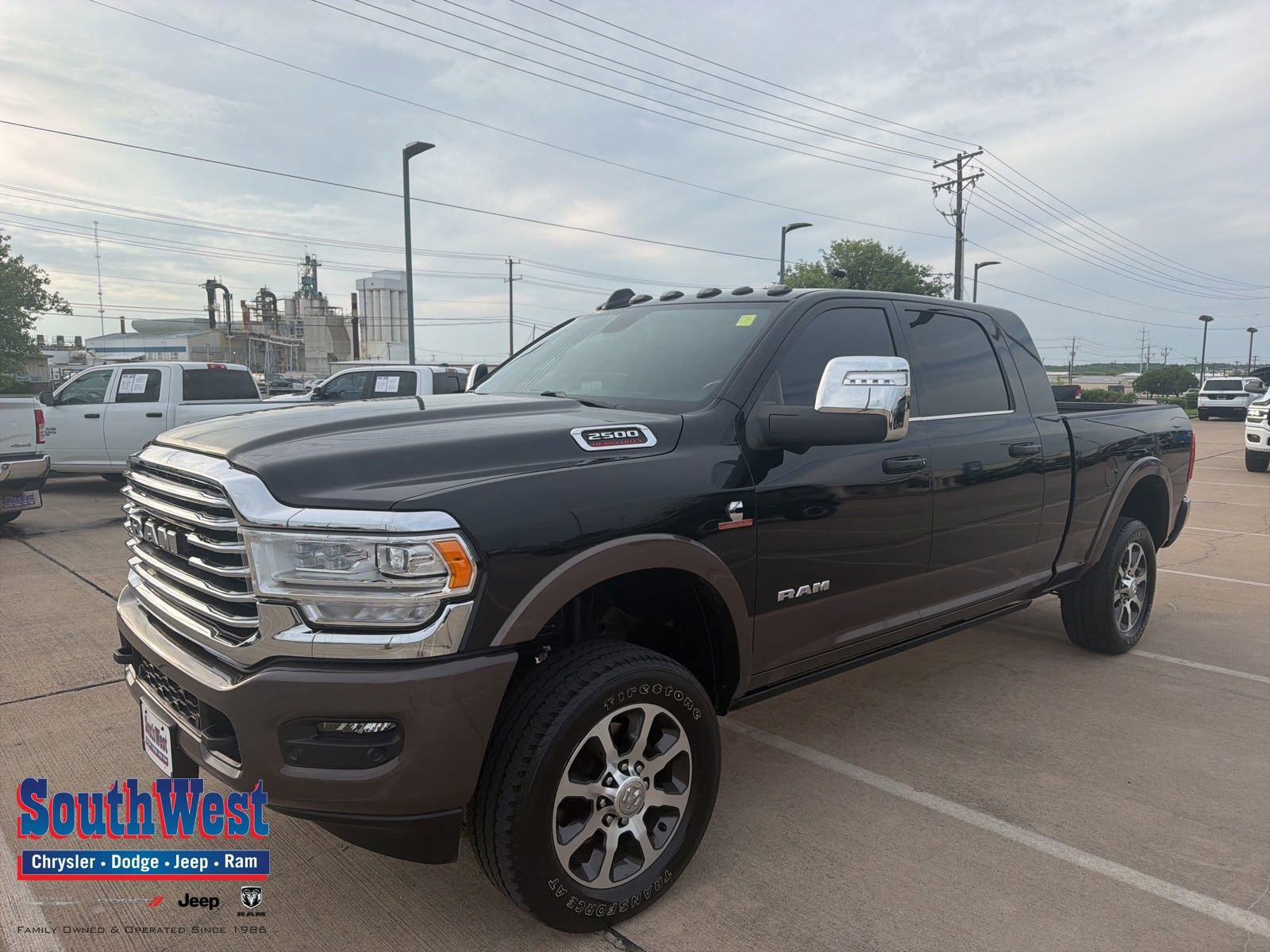 Used 2024 RAM 2500 Limited w/ Towing Technology Group AWD/4WD image 1