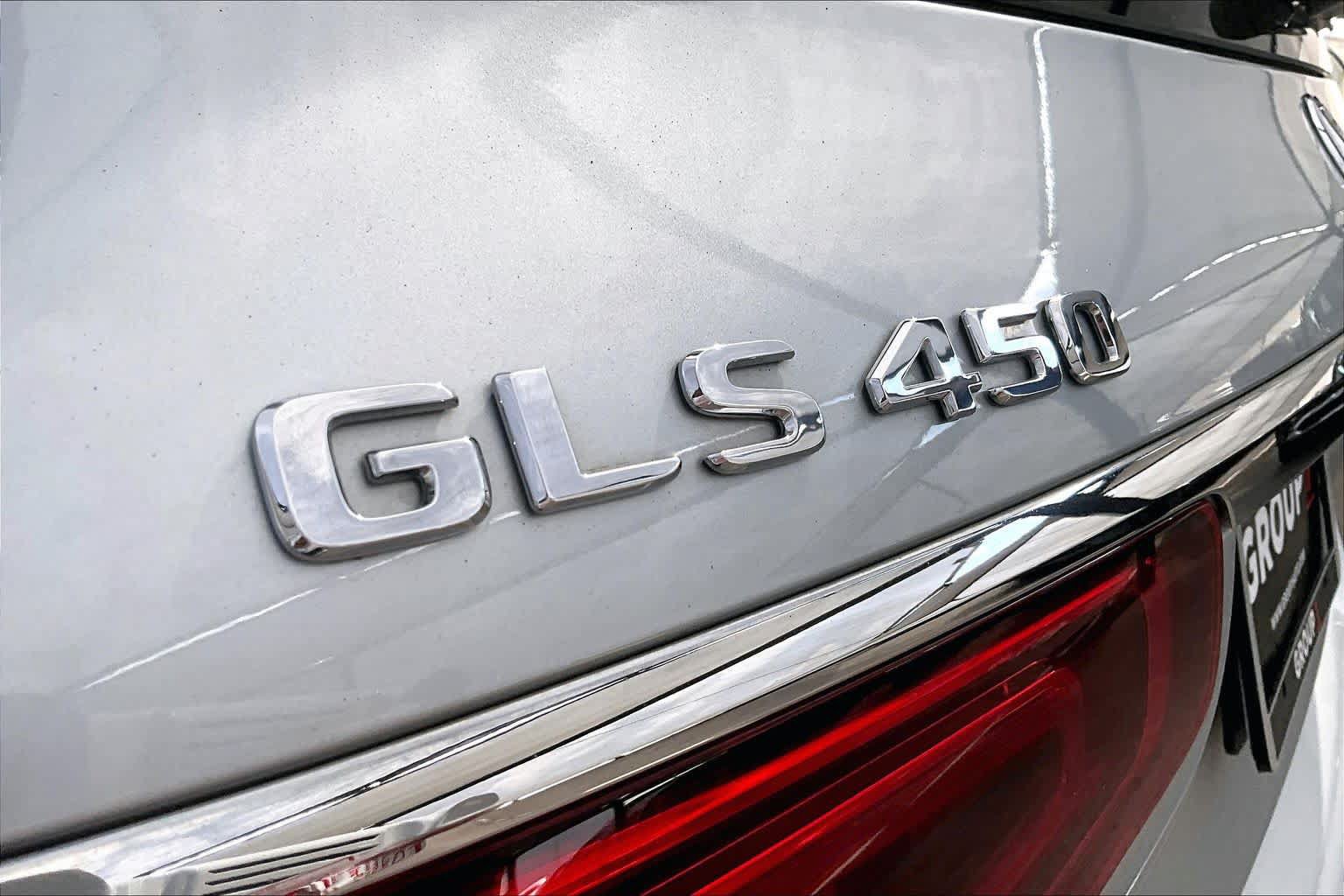 Used 2022 Mercedes-Benz GLS 450 4MATIC w/ AMG Line Exterior image 30