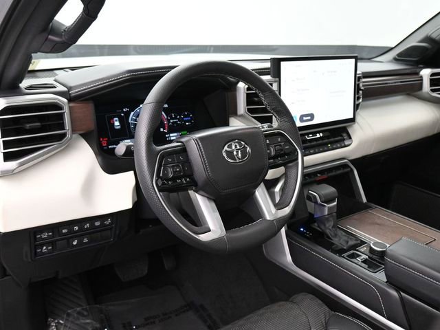Used 2025 Toyota Sequoia Capstone image 7