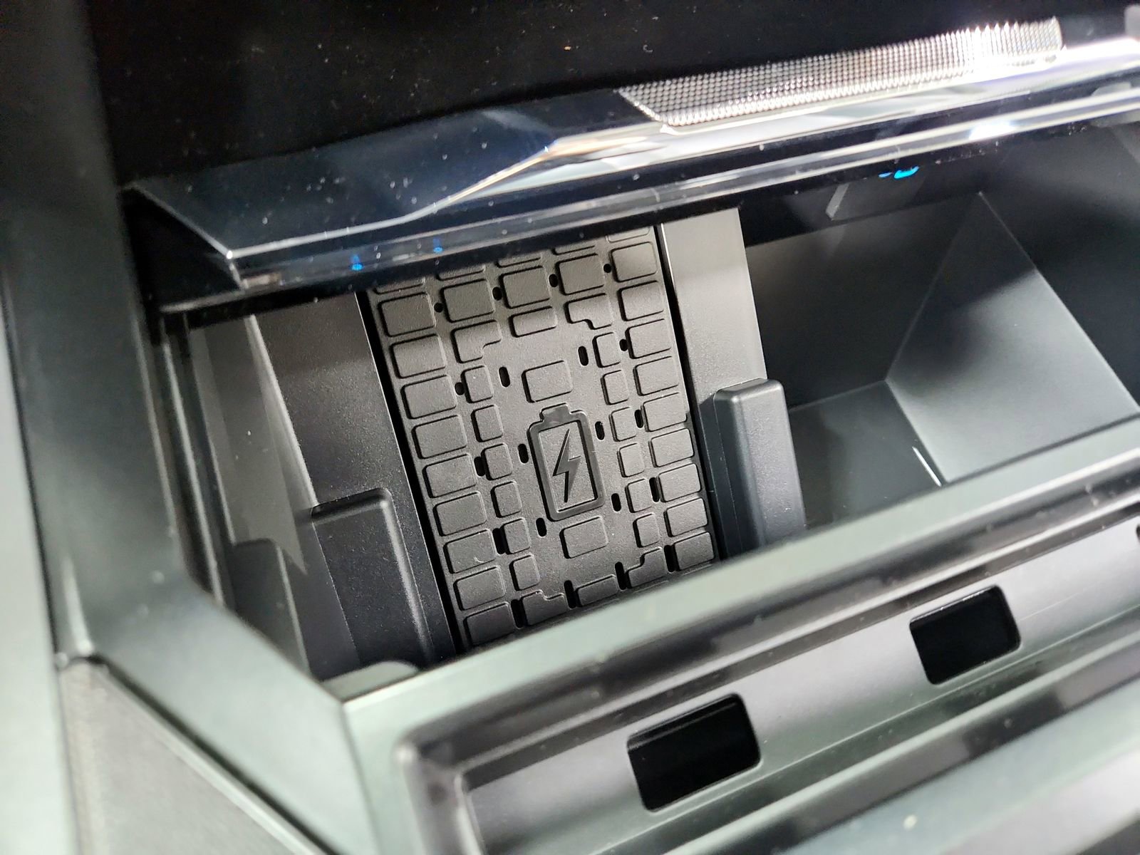 New 2026 Ford F250 Lariat w/ Black Appearance Package image 33
