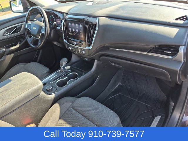 Used 2021 Chevrolet Traverse LT w/ LPO, Floor Liner Package AWD/4WD image 39
