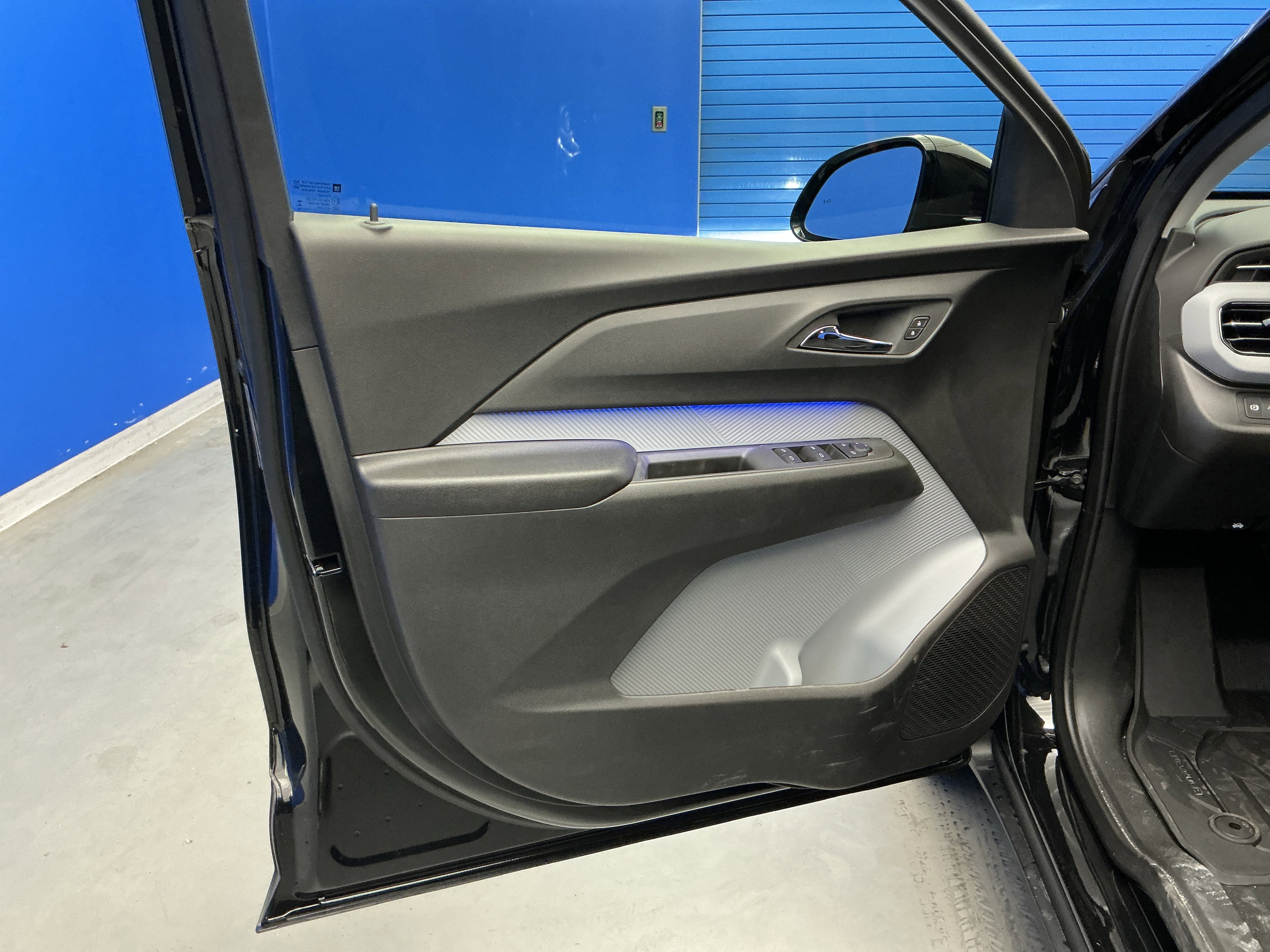New 2027 Chevrolet Bolt RS w/ Technology Package FWD image 9