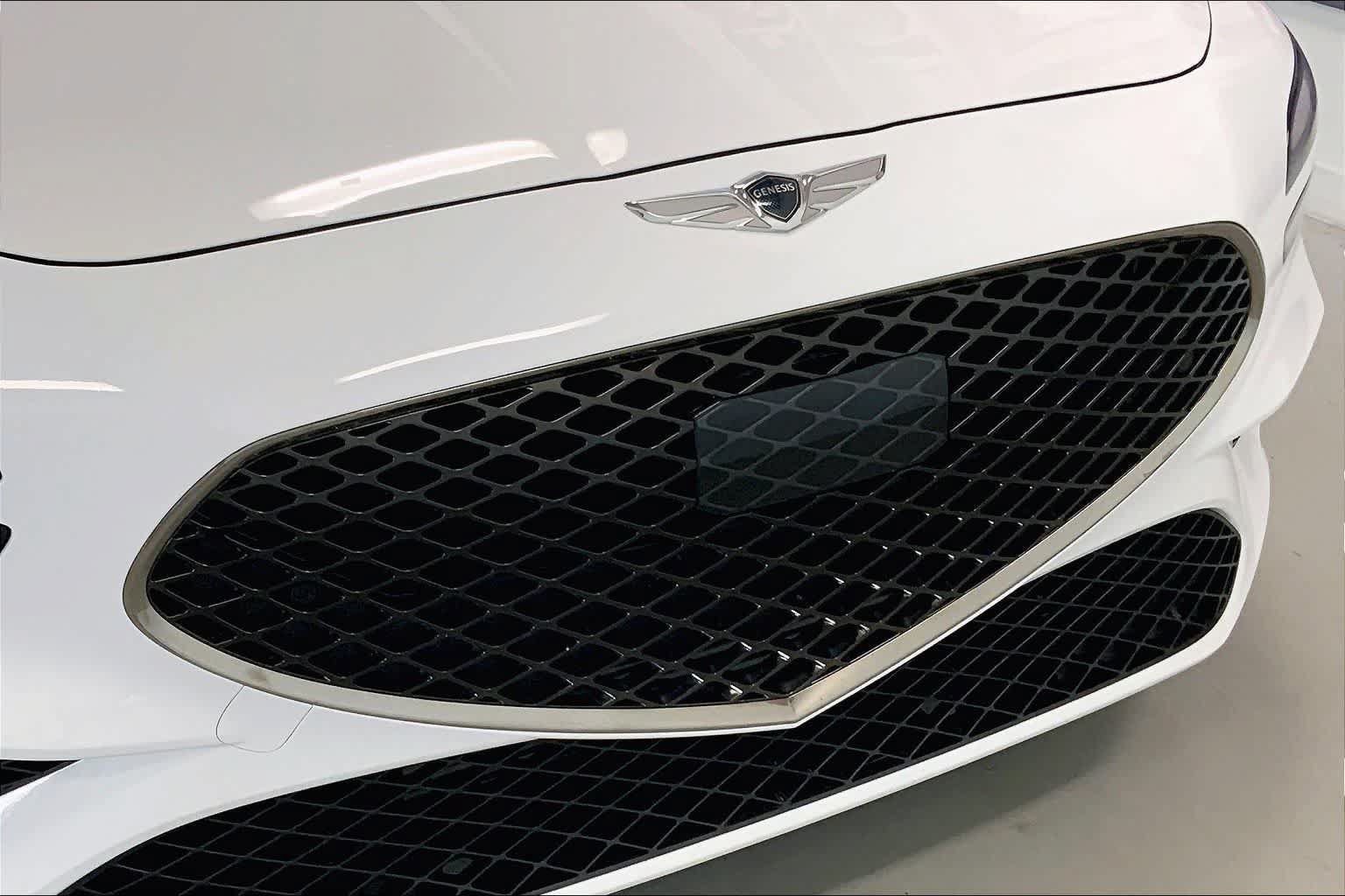 Used 2023 Genesis G70 2.0T w/ Sport Prestige Package RWD image 30