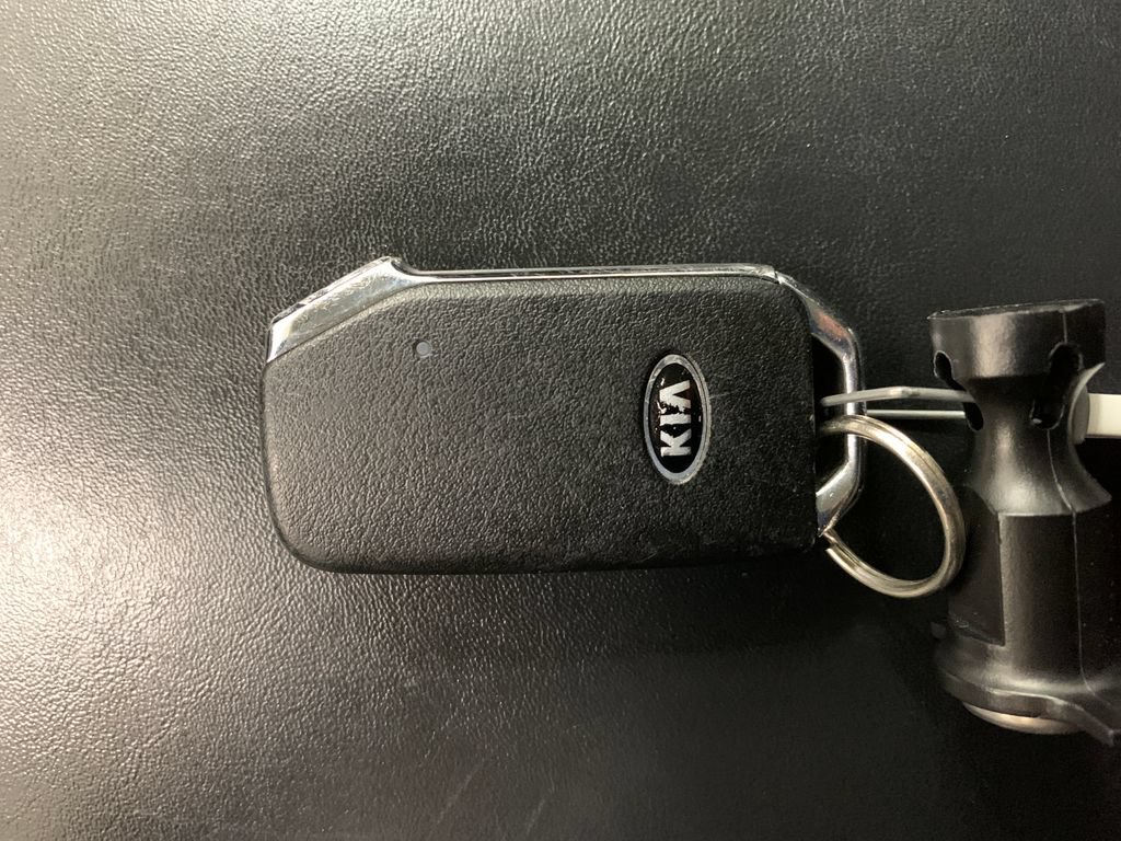Used 2020 Kia Telluride LX AWD/4WD image 32