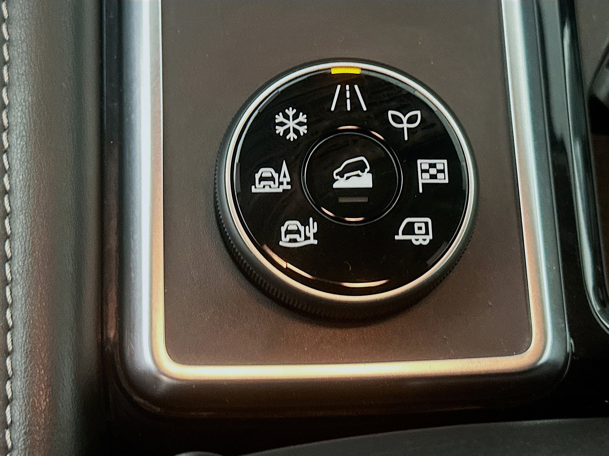 Used 2023 Nissan Pathfinder SV AWD/4WD image 25