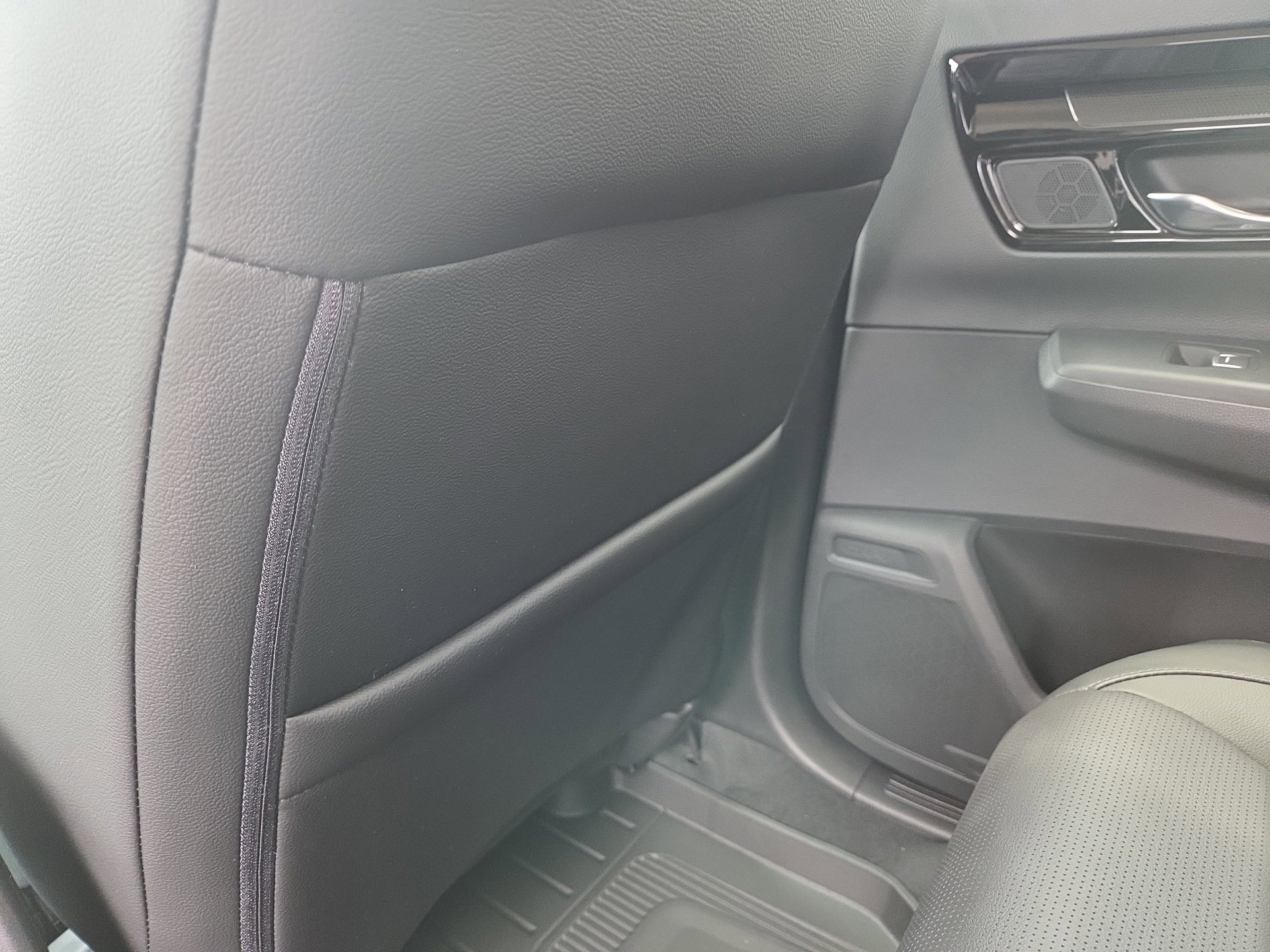 New 2026 Honda CR-V EX-L image 37