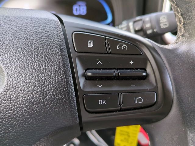 Used 2023 Hyundai Venue SEL w/ Cargo Package image 25