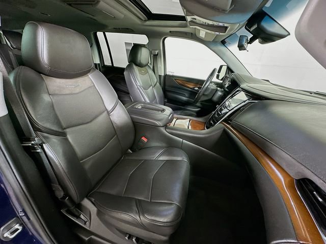 Used 2020 Cadillac Escalade ESV Luxury image 33